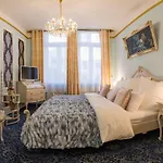Alexandra 4*