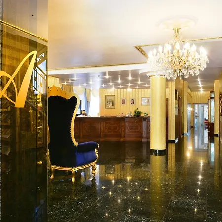 Alexandra Hotel 4*