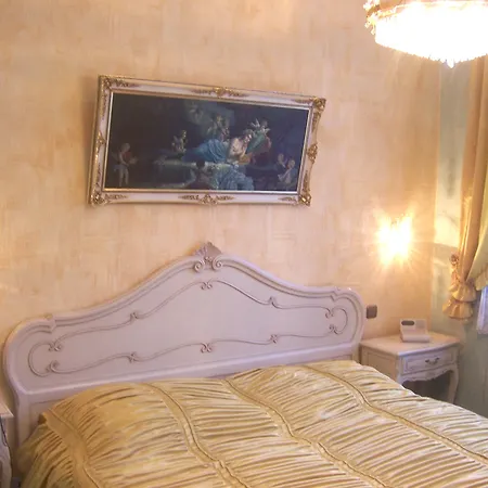 Alexandra 4*