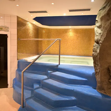 Hotel Alexandra 4*