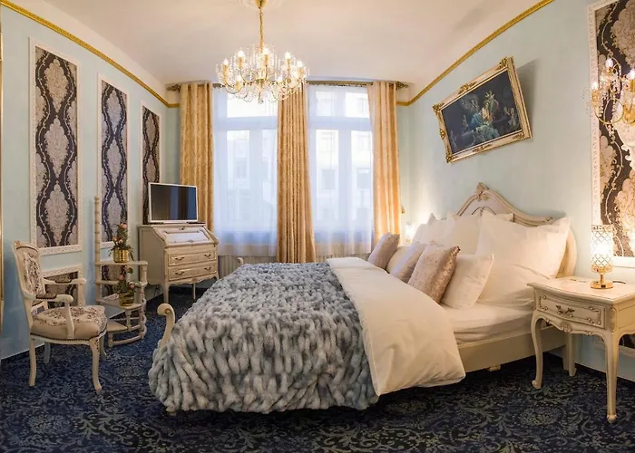 Alexandra 4*