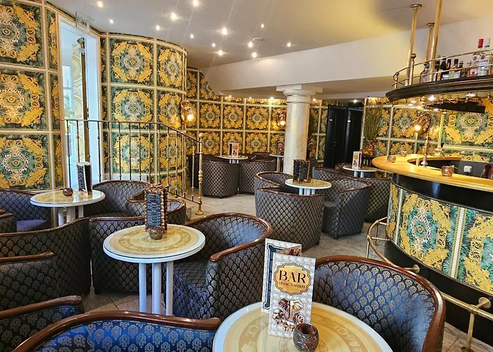 亚历山大酒店 4*