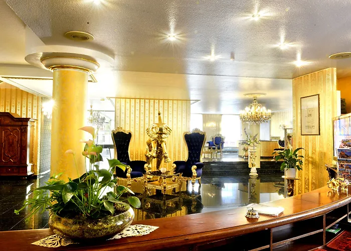 فندق Alexandra 4*