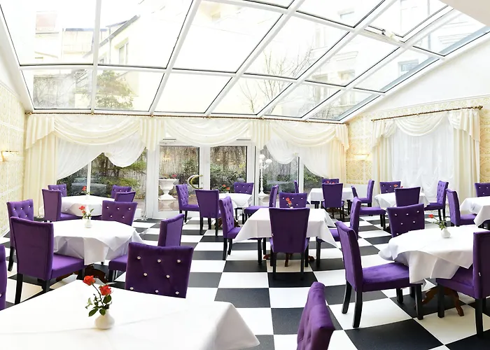 Alexandra فندق بلوين