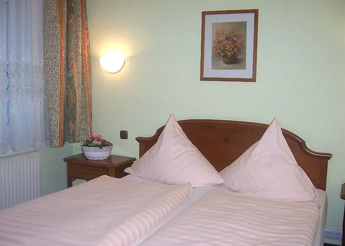 Alexandra 4* بلوين